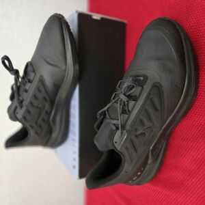 Nike Black Athletic Shoes Sleek Design